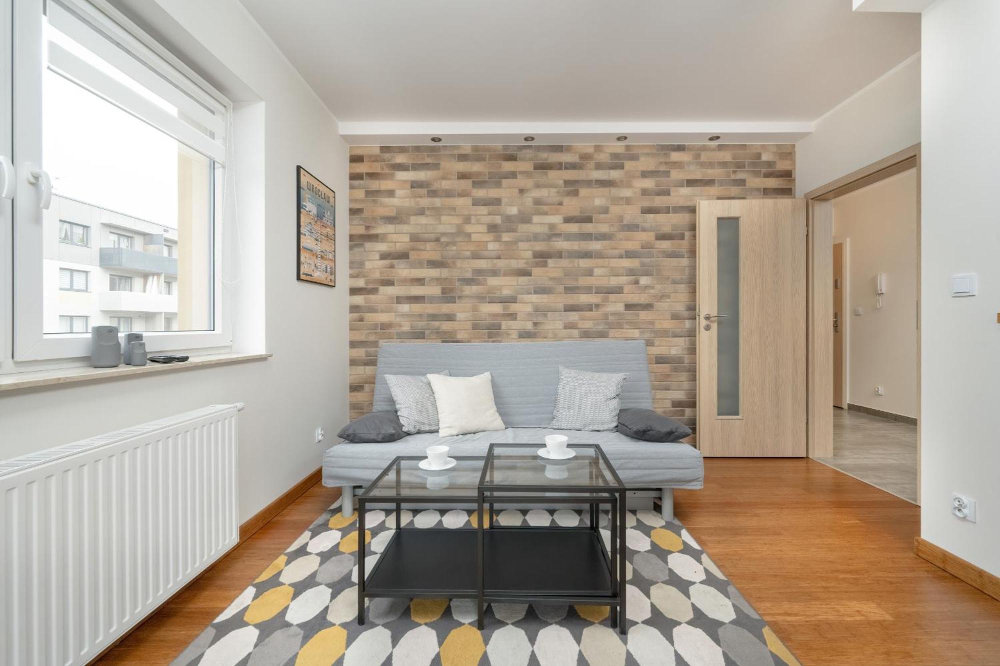 One Bedroom Apartment Nadodrze With Free Garage Wroclaw By Noclegi Renters Exteriér fotografie