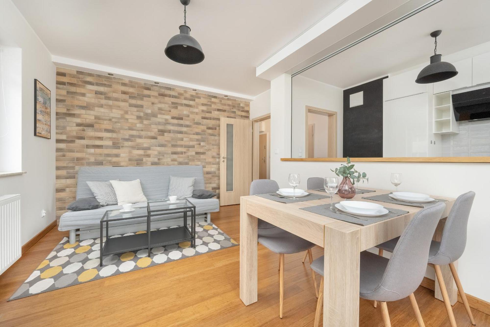 One Bedroom Apartment Nadodrze With Free Garage Wroclaw By Noclegi Renters Exteriér fotografie