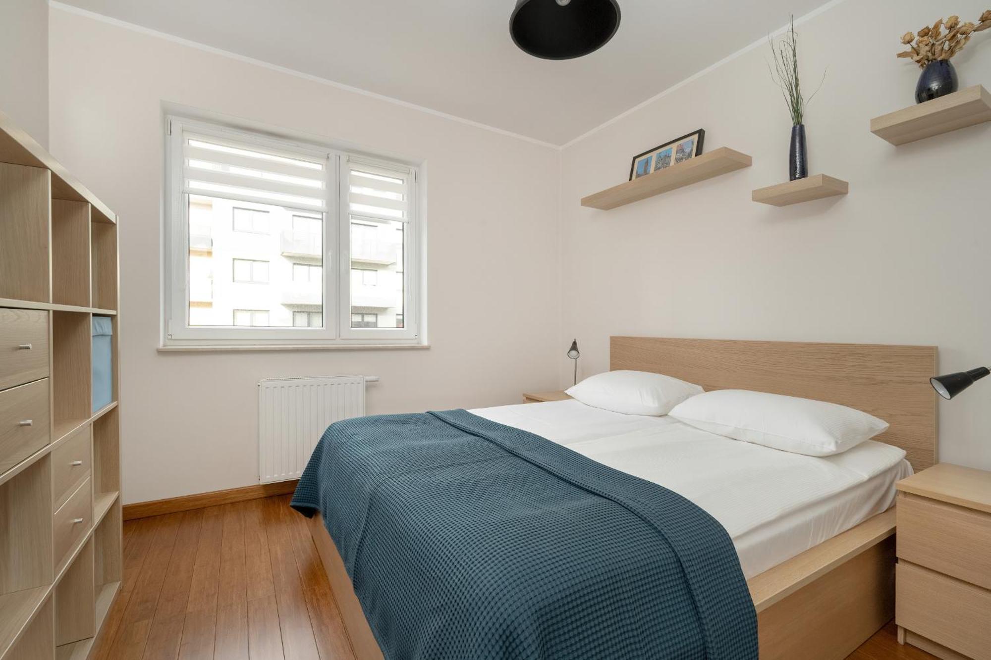 One Bedroom Apartment Nadodrze With Free Garage Wroclaw By Noclegi Renters Exteriér fotografie