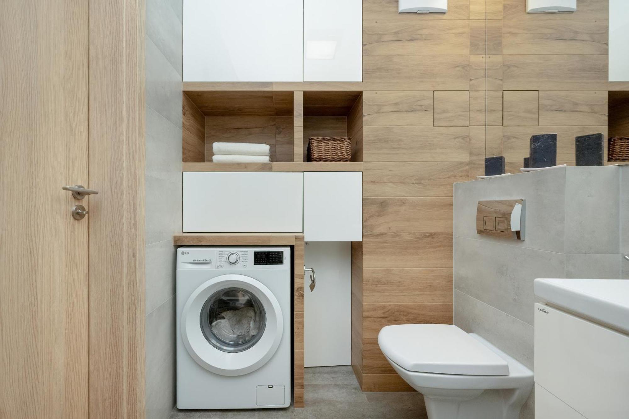 One Bedroom Apartment Nadodrze With Free Garage Wroclaw By Noclegi Renters Exteriér fotografie